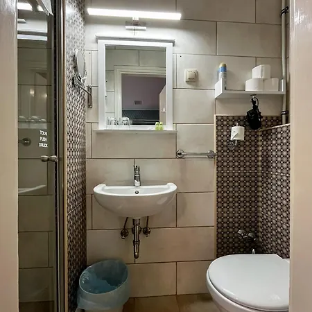 Vizafogo Panzio Es Etterem Gasthof Baja