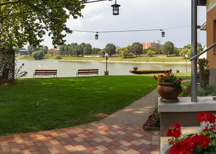 Vizafogó Panzió és étterem